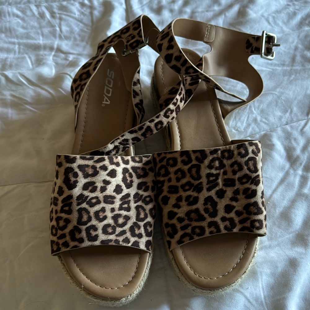 Size 10 brown leopard platform sandals